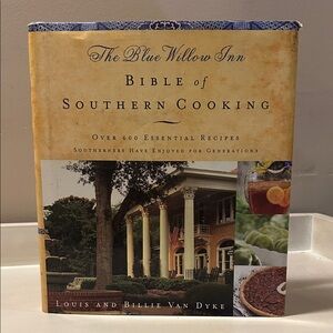 2006 well loved Southern Cooking Cookbook hard cover